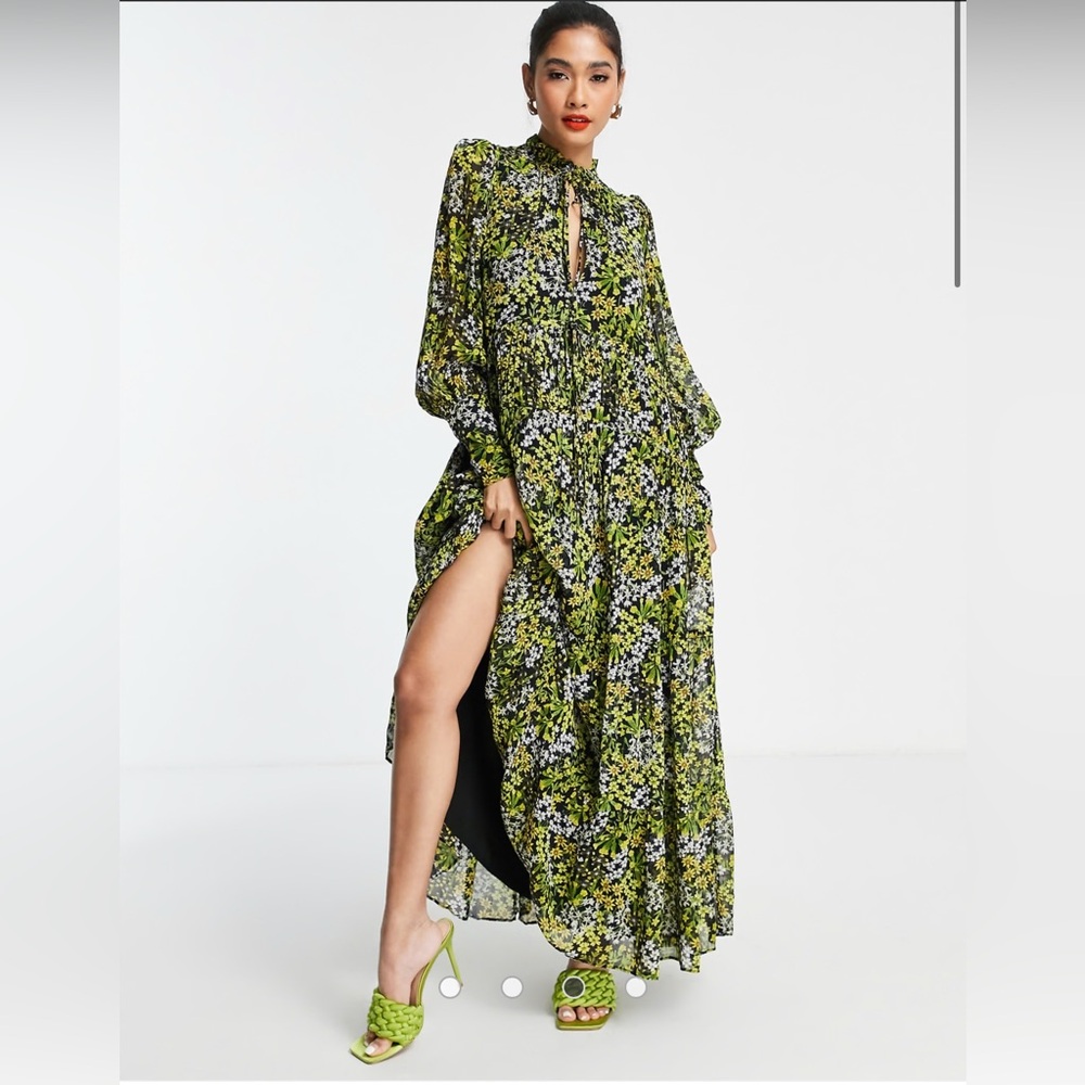ASOS Design Floral Green & Black Tiered Maxi Dress in Ditsy Print size 0